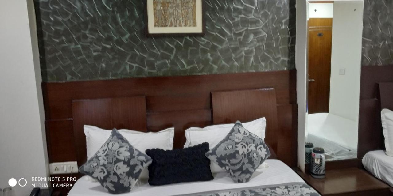 Adb Rooms Udhav Palace New Delhi Luaran gambar