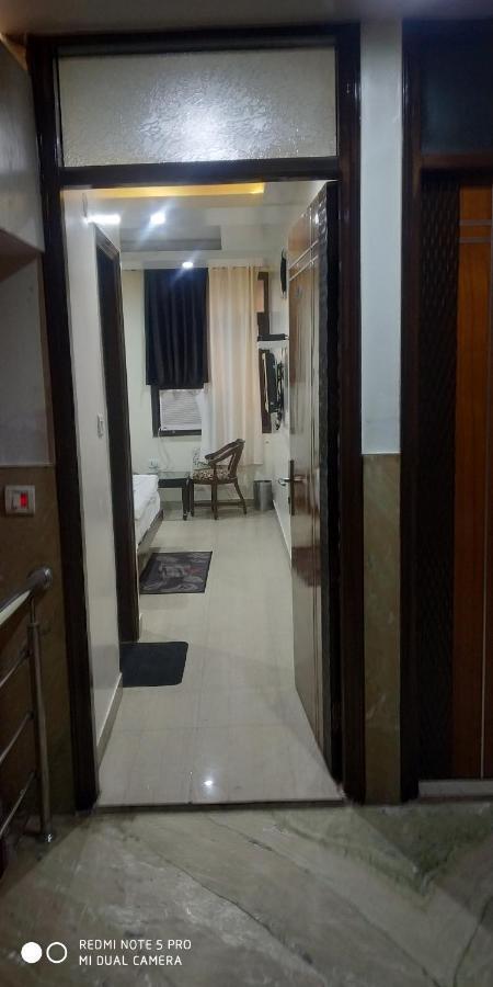 Adb Rooms Udhav Palace New Delhi Luaran gambar