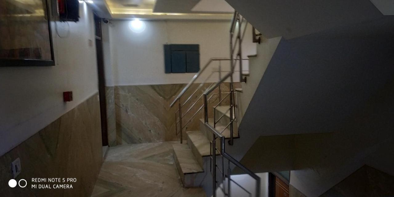 Adb Rooms Udhav Palace New Delhi Luaran gambar