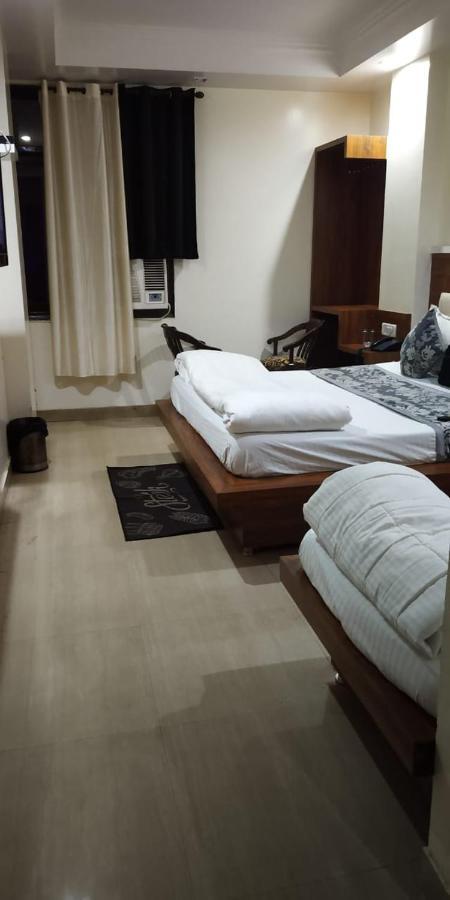 Adb Rooms Udhav Palace New Delhi Luaran gambar