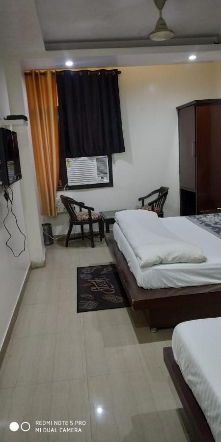 Adb Rooms Udhav Palace New Delhi Luaran gambar