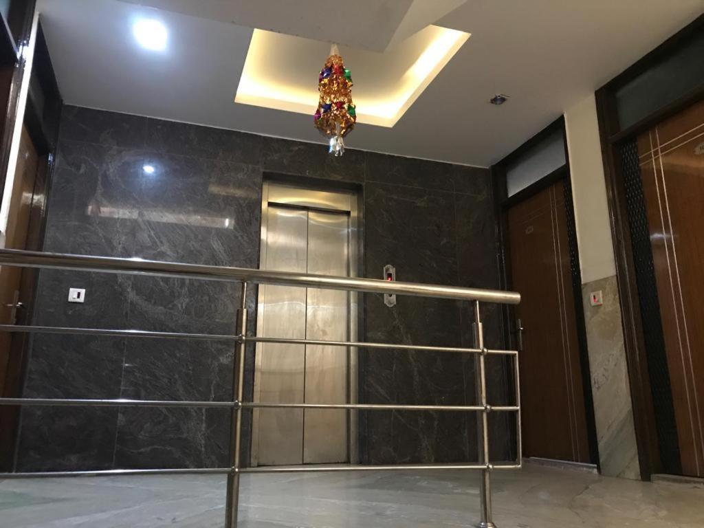 Adb Rooms Udhav Palace New Delhi Luaran gambar