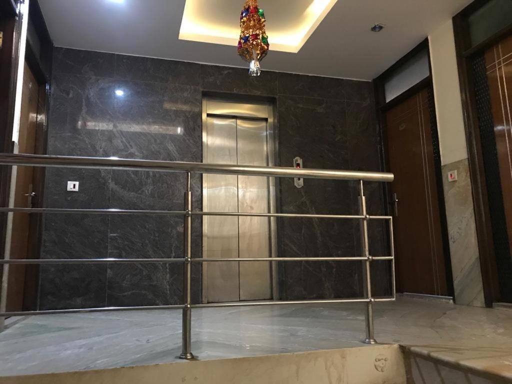 Adb Rooms Udhav Palace New Delhi Luaran gambar